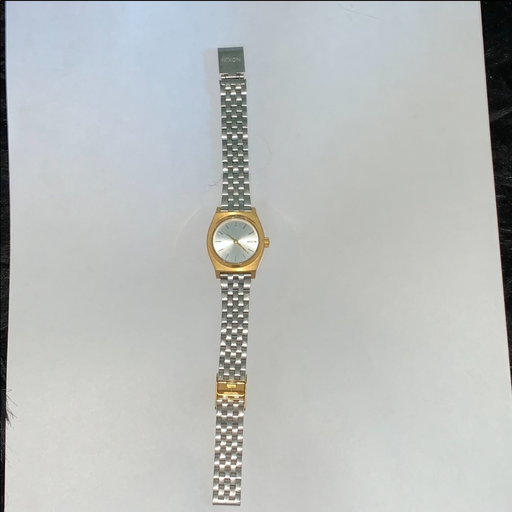 Nixon Watch